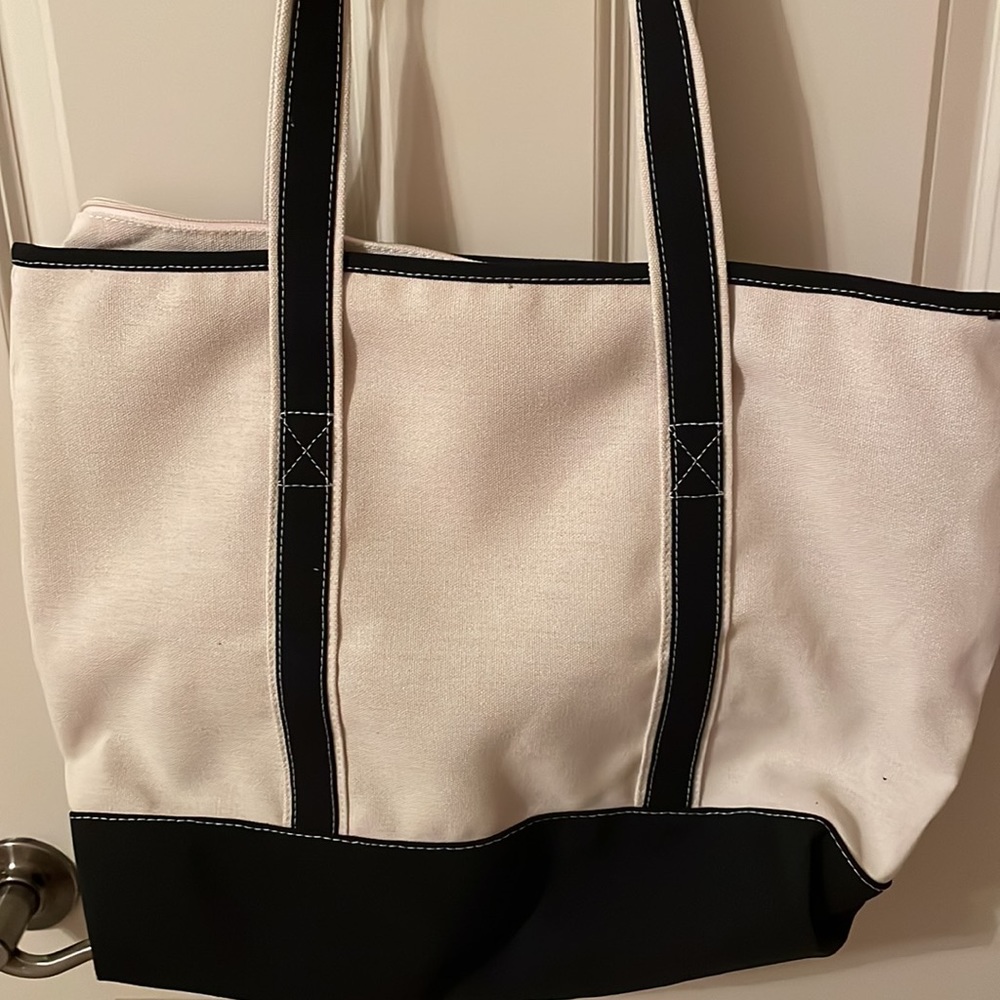 Women's N Monogrammed Tote Bag NWOT - Picture 6 of 11